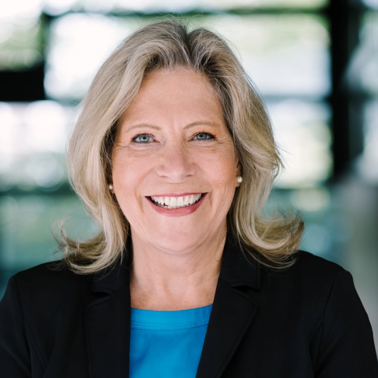 Dr Susanne Pfab