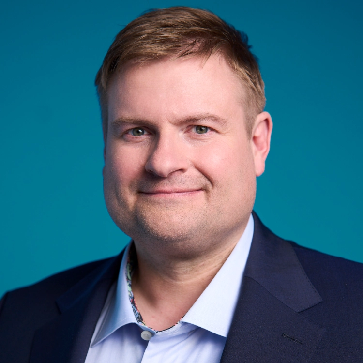 Dr Dennis Ballwieser
